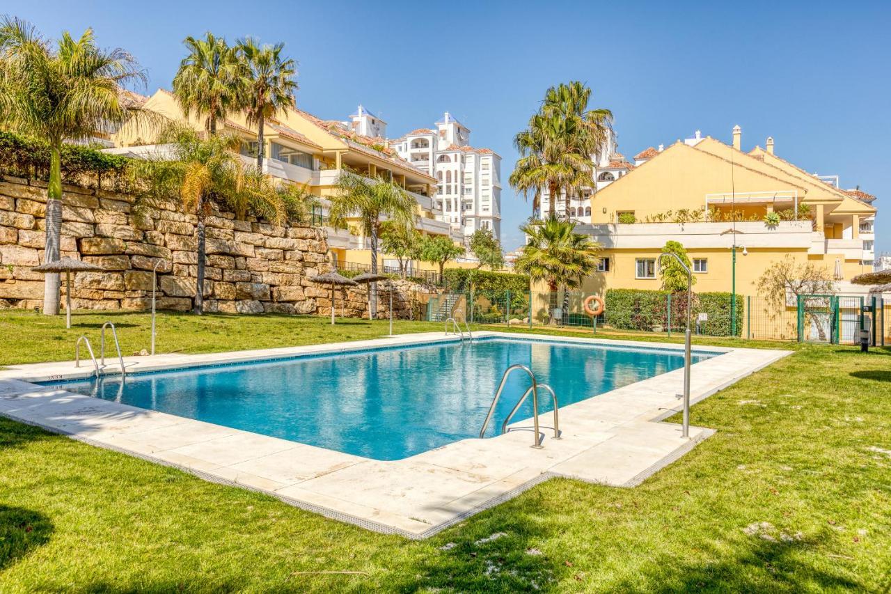 Hanami Puerto Alto Pa 2-1 Estepona Ngoại thất bức ảnh