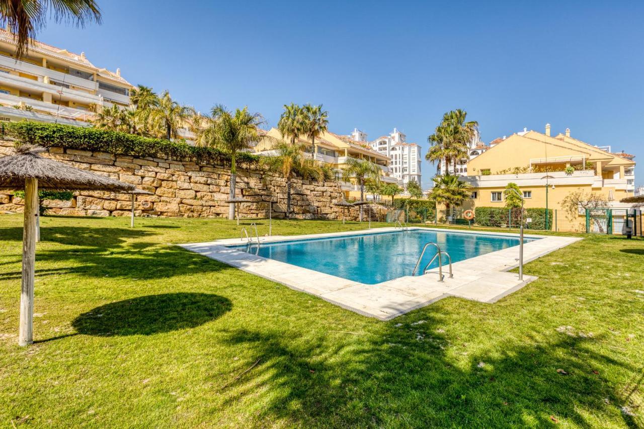 Hanami Puerto Alto Pa 2-1 Estepona Ngoại thất bức ảnh